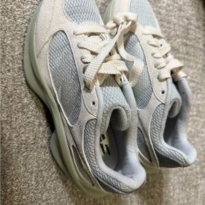 New Balance Cream and Gray Athletic Shoes with Chunky Design